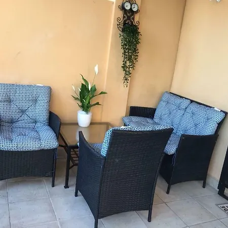 Newman - 3bed, Private Heated Pool, Games Room, Playa Parisio, Adeje