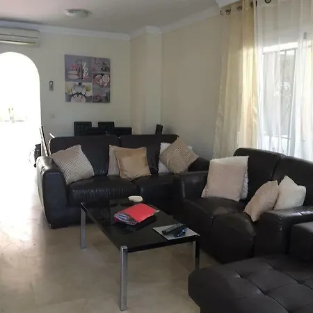 Newman - 3bed, Private Heated Pool, Games Room, Playa Parisio, Adeje