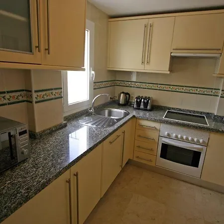 Newman - 3bed, Private Heated Pool, Games Room, Playa Parisio, Adeje 别墅 阿德耶