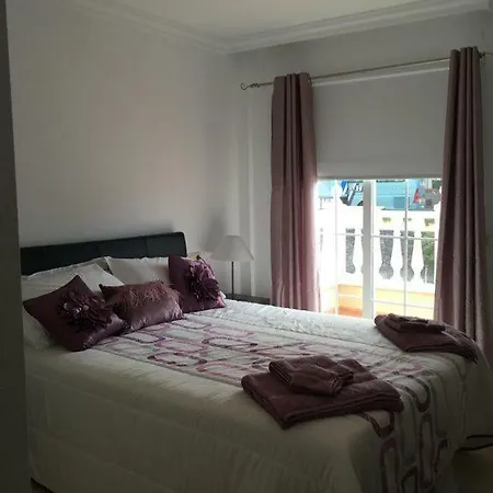 Newman - 3bed, Private Heated Pool, Games Room, Playa Parisio, Adeje 别墅 阿德耶